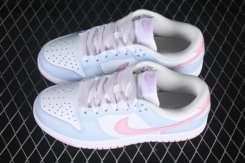 All categories Nk SB Dunk series Nk SB Dunk Low low-top sneakers Nike SB Dunk Low white, gray and pink color matching low-top casual sneakers IB3484-001